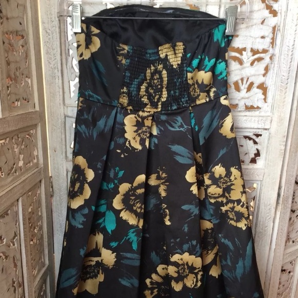 Guess  |  satin dress - Picture 2 of 6